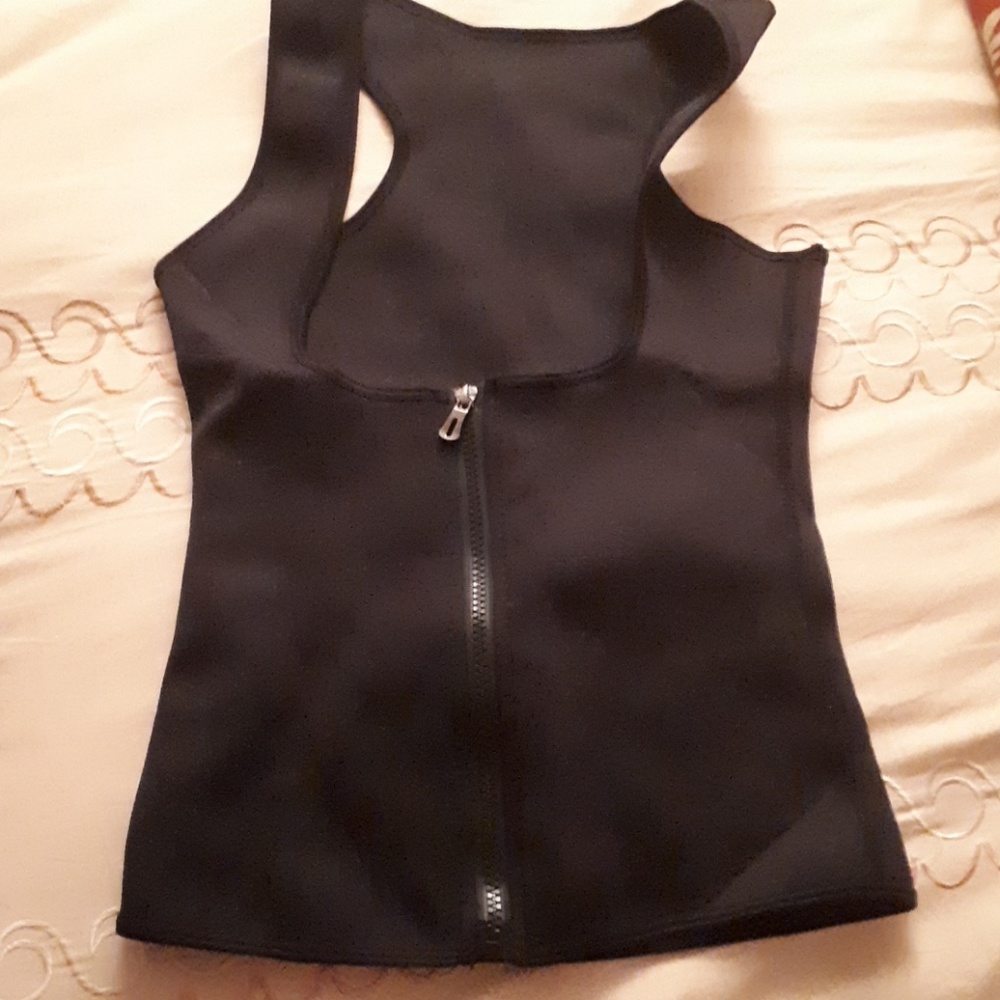 Body shaper never been worn